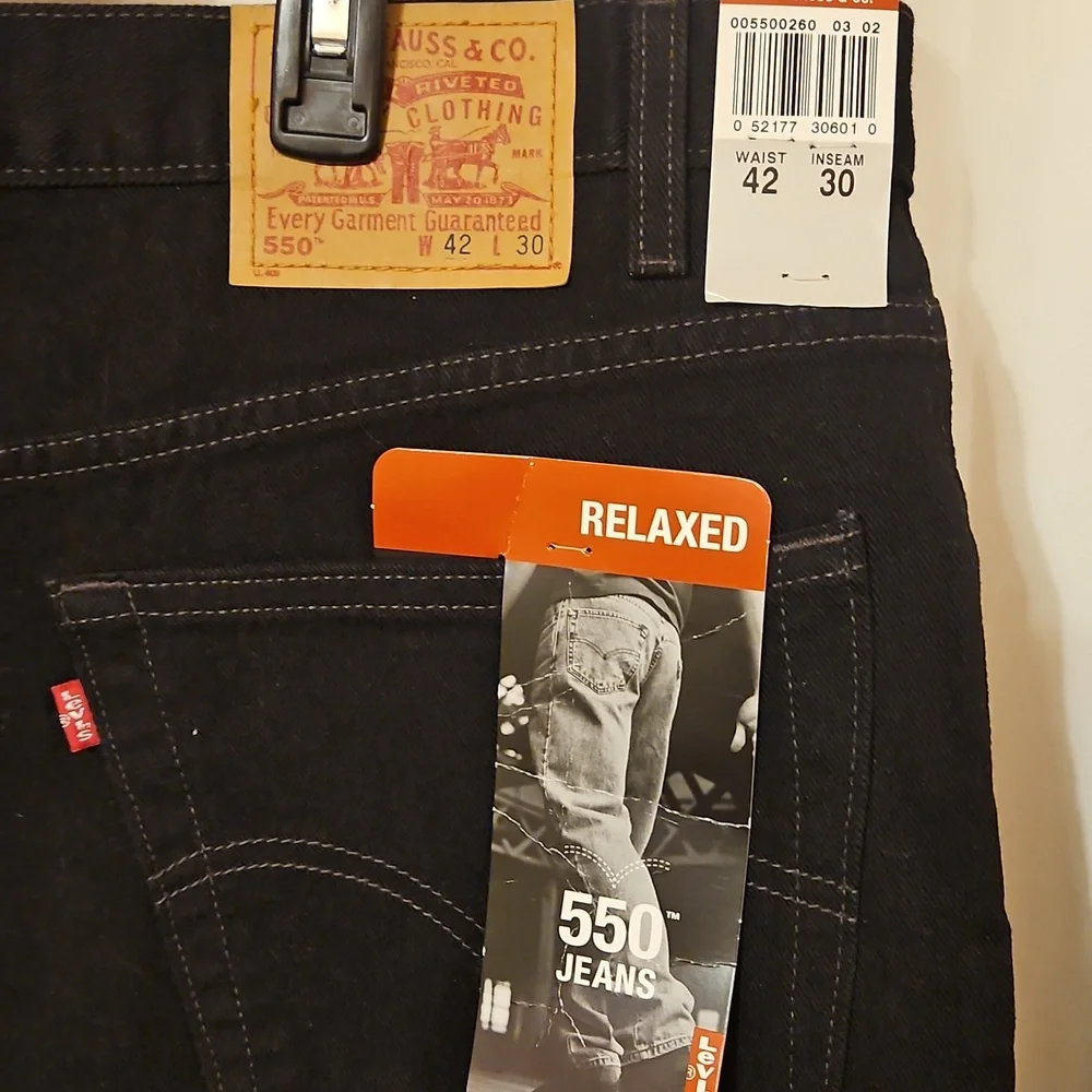 NWT Levi's 550 Relaxed Fit Black Jeans - Picture 2 of 4